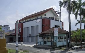 Oyo 2132 Pondok Avicenna
